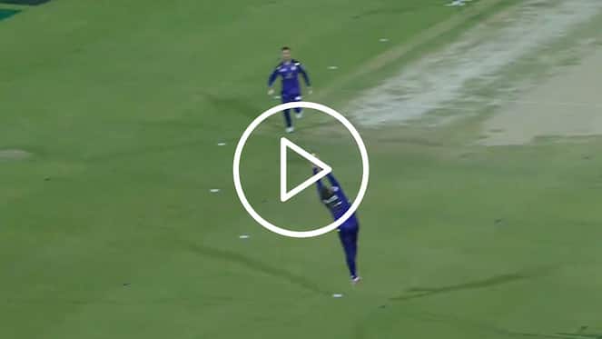 [Watch] Jason Roy's Sensational Jumping Catch Leaves Sahibzada Farhan Stunned In PSL